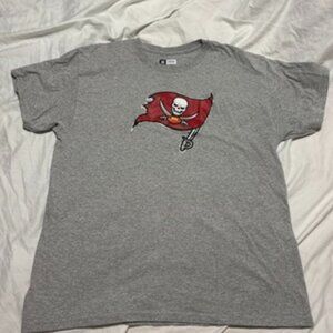 5/$10🌟 | Tampa Bay Buccaneers T-Shirt